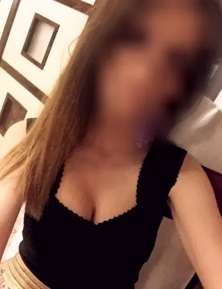 Alessandra, 32 anni