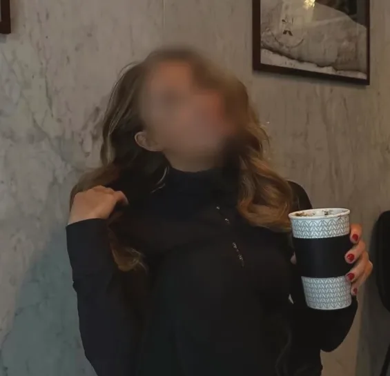 Manuela, 28 anni